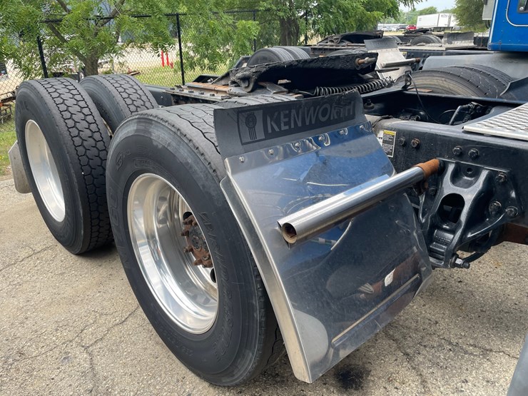 2020-kenworth-t680-image-5