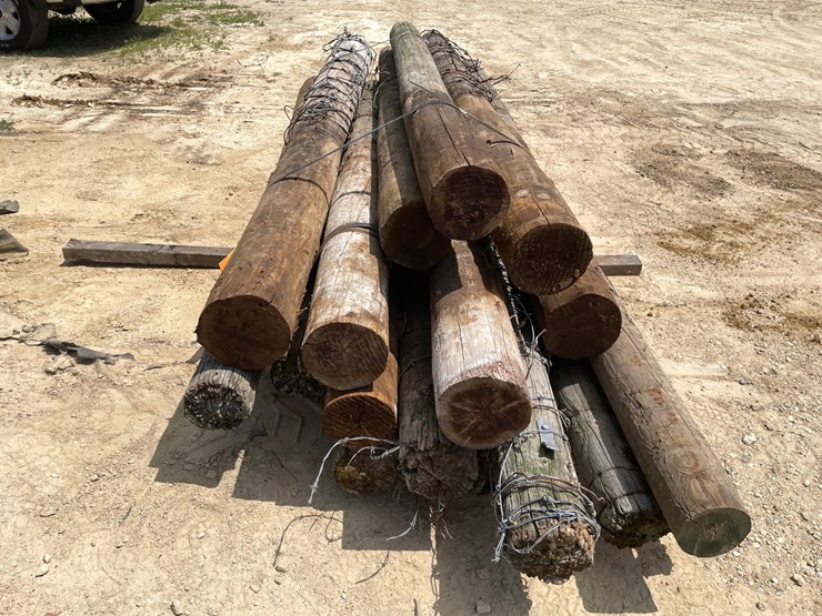 #3617-•-bundle-of-used-round-posts-image-5