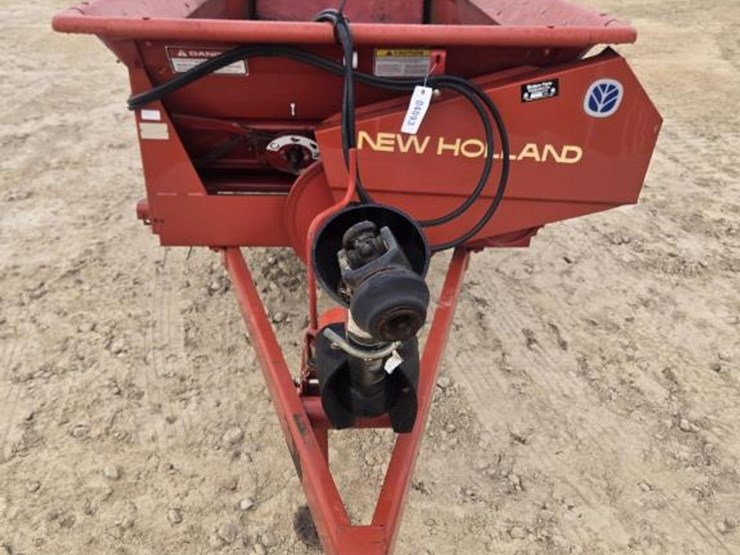new-holland-130-image-3