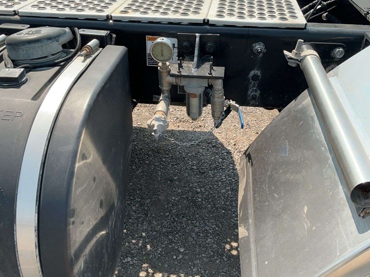 2018-kenworth-t680-image-6