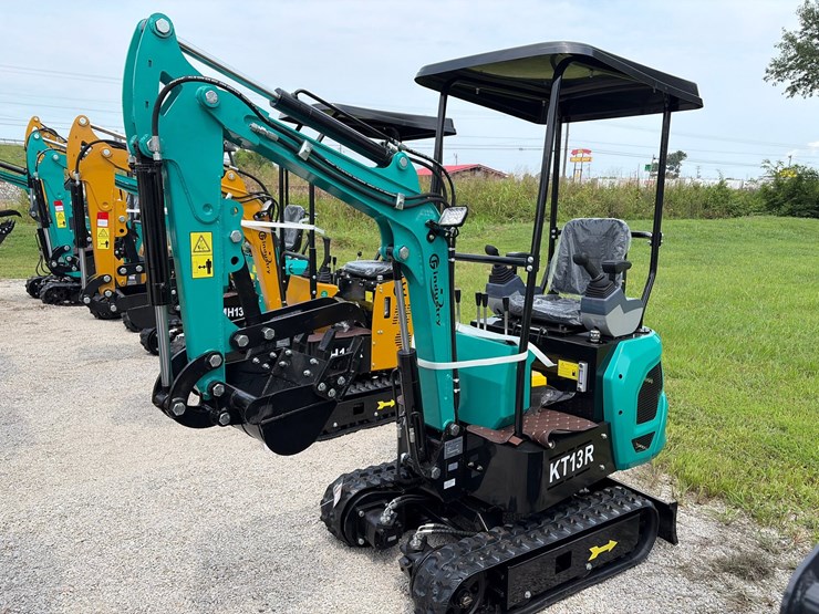 #409-•-unused-cfg-industrial-kt13r-mini-excavator-image-2