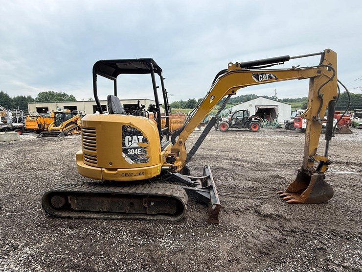 2015-caterpillar-304e2-cr-image-5