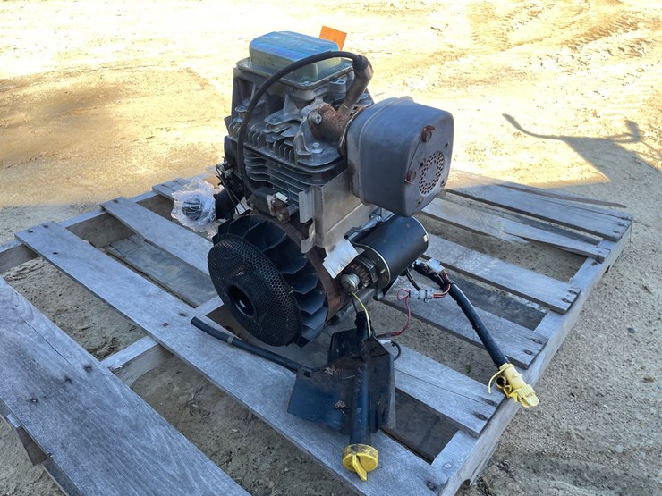 #3588-•-motor-off-of-a-dr-brush-mower-image-1