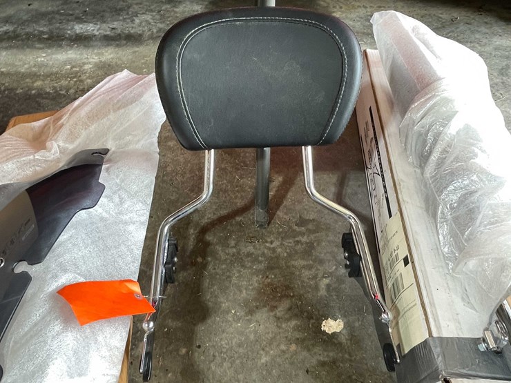 #5749-•-harley-davidson-items-image-2
