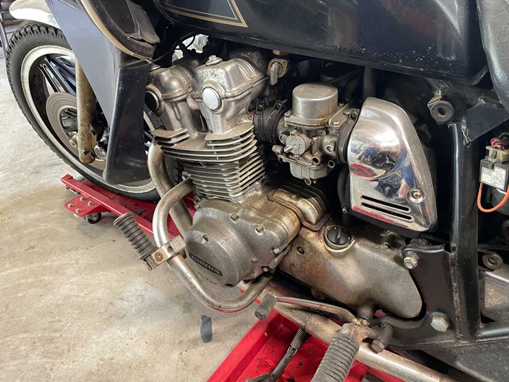 #5705-•-1981-honda-cb-750-custom-(title-in-delay)-image-16