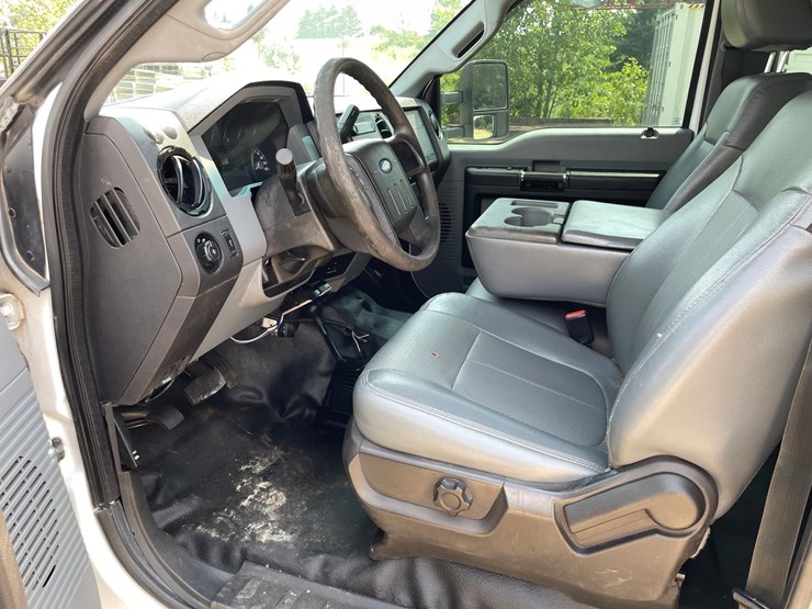 2015-ford-f550-image-35