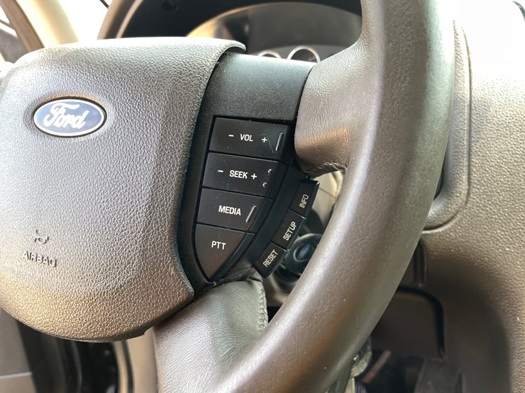 2008-ford-taurus-x-image-68