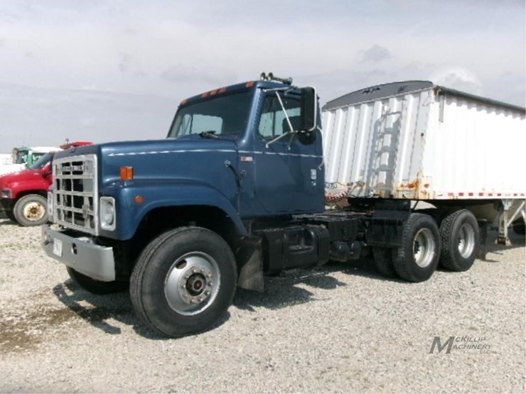 1985-international-s2500-image-1