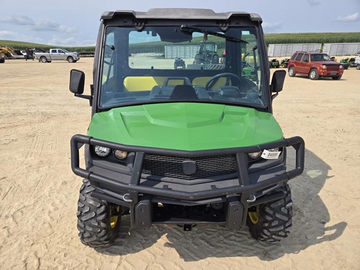 2018-john-deere-gator-xuv-835m-image-16