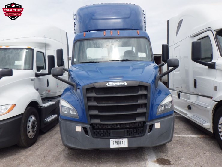 2020-freightliner-cascadia-116-image-2
