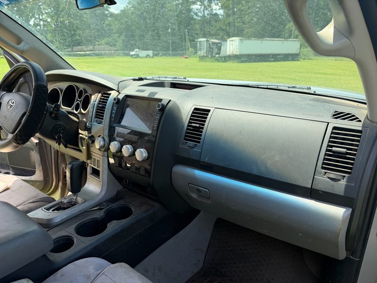 2008-toyota-tundra-image-25