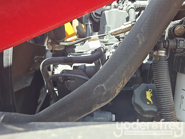 2018-case-580sn-image-44