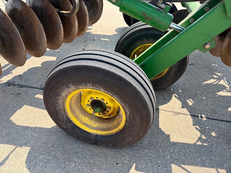 john-deere-637-image-26