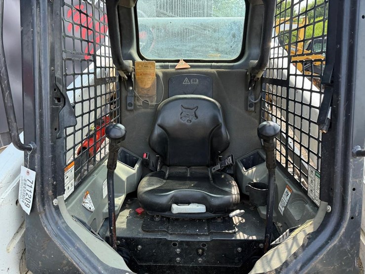 2019-bobcat-t595-image-12