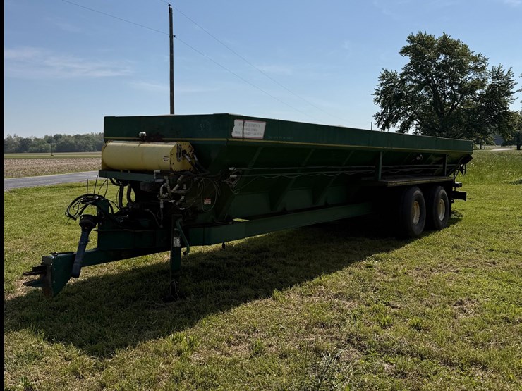 #1000-•-spreader-image-2
