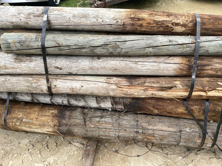 #3614-•-bundle-of-used-round-posts-image-7