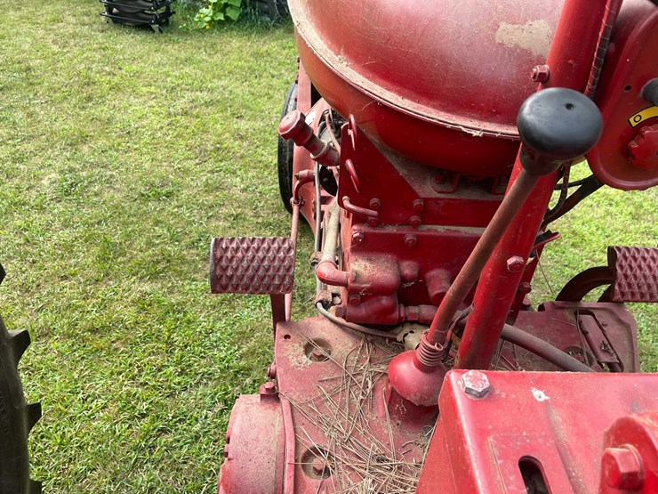 #5700-•-1947-mccormick-farmall-international-harvester-image-18