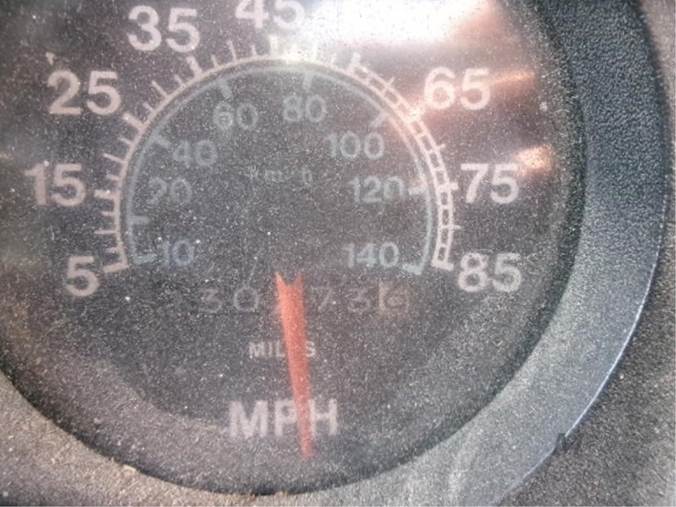 1985-international-s2500-image-16