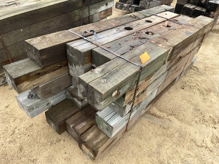 #3624-•-bundle-of-used-guard-rail-posts-image-2
