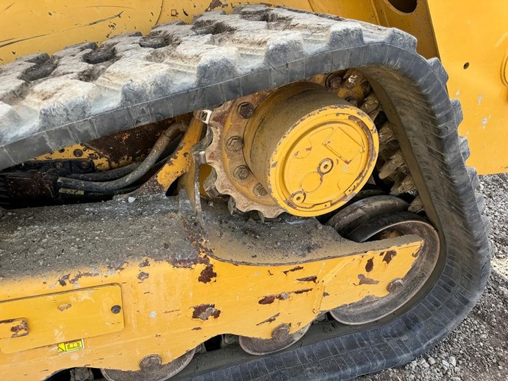 2023-caterpillar-259d3-image-15