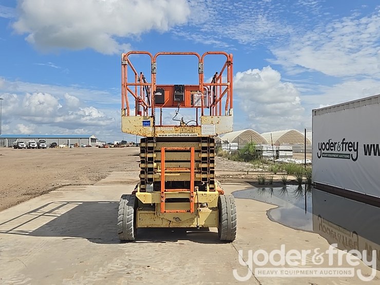 2017-jlg-4069le-image-4