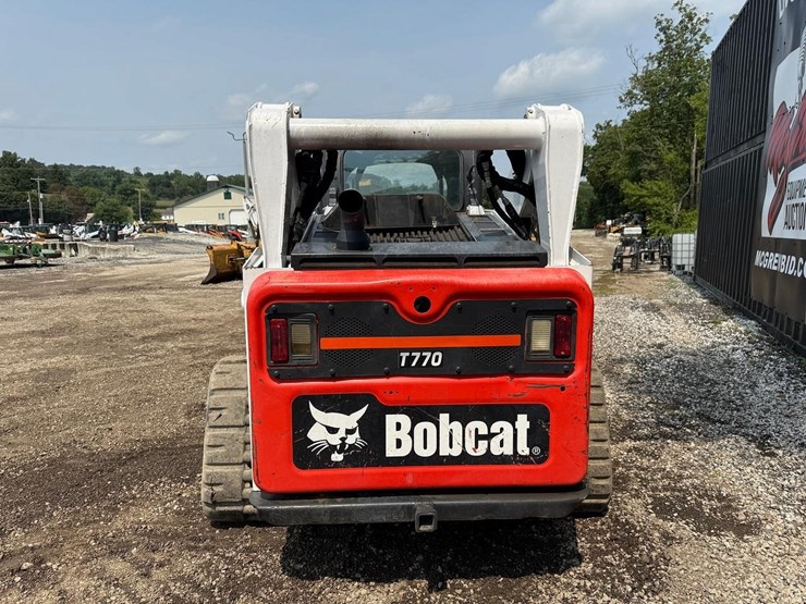 2020-bobcat-t770-image-3