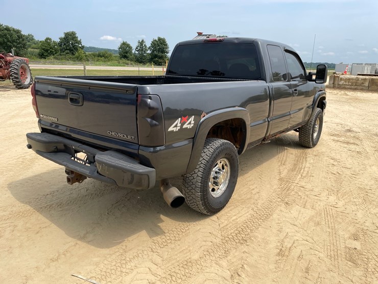 2003-chevrolet-silverado-2500hd-image-5