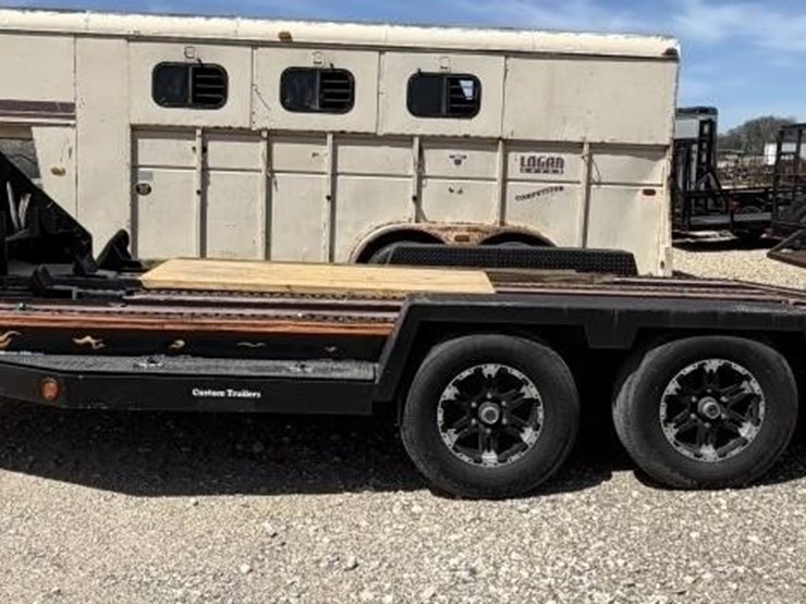 2021-custom-trailer-image-2