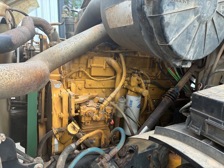 2000-caterpillar-c13-image-8