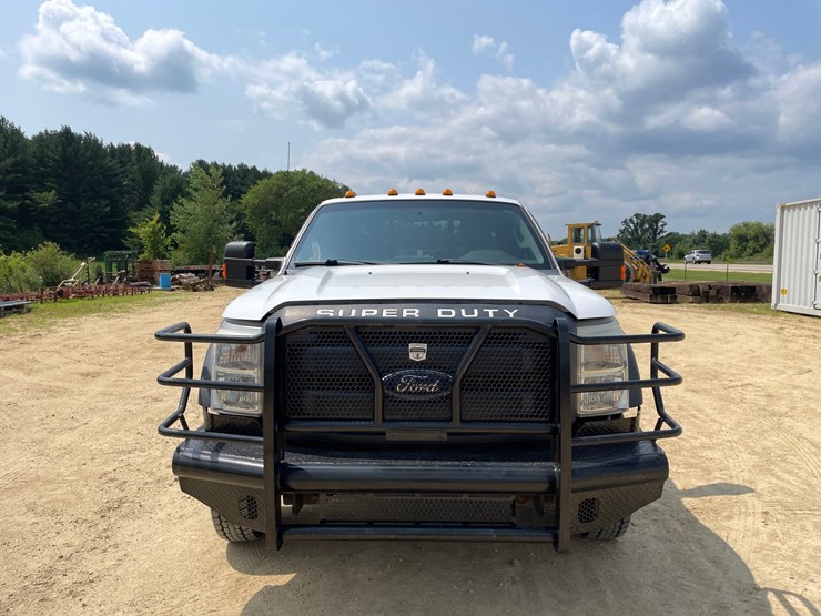 2015-ford-f550-image-2