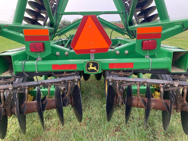 2015-john-deere-2620-image-29