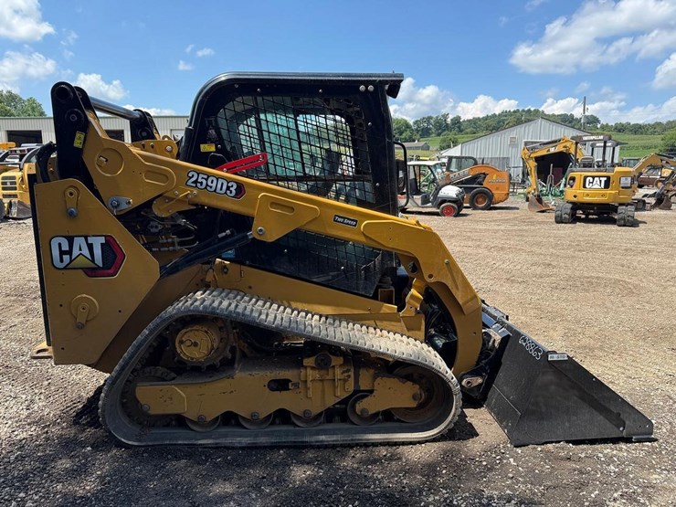 2023-caterpillar-259d3-image-5