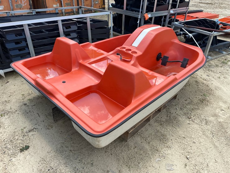 #3583-•-contour-paddle-boat-image-3