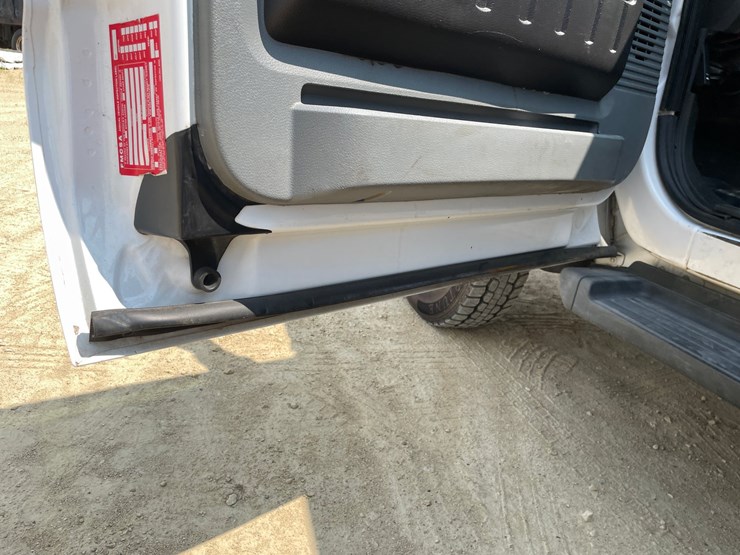 2015-ford-f550-image-22