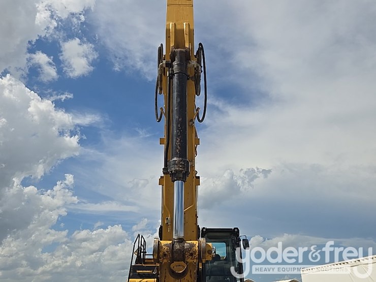2019-caterpillar-336-image-28