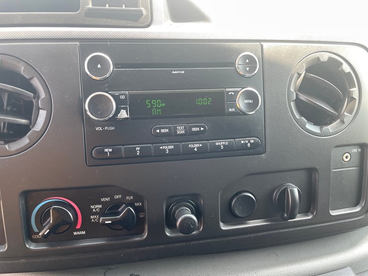2009-ford-e350-image-57