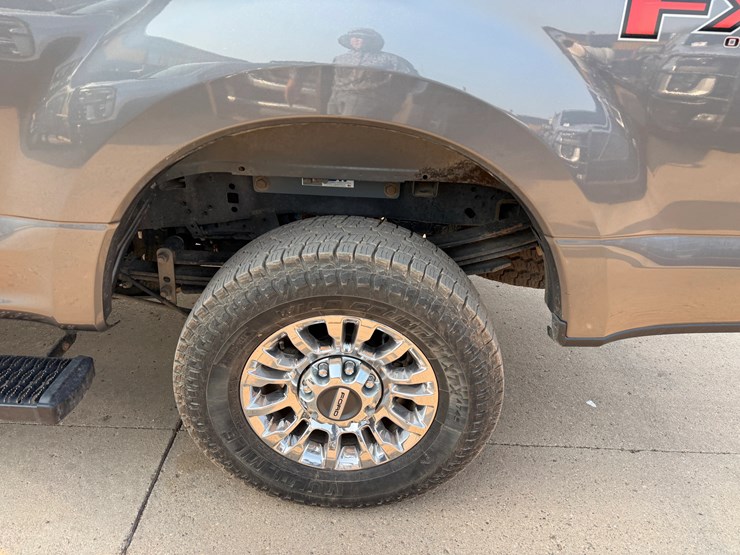 2022-ford-f250-sd-image-11