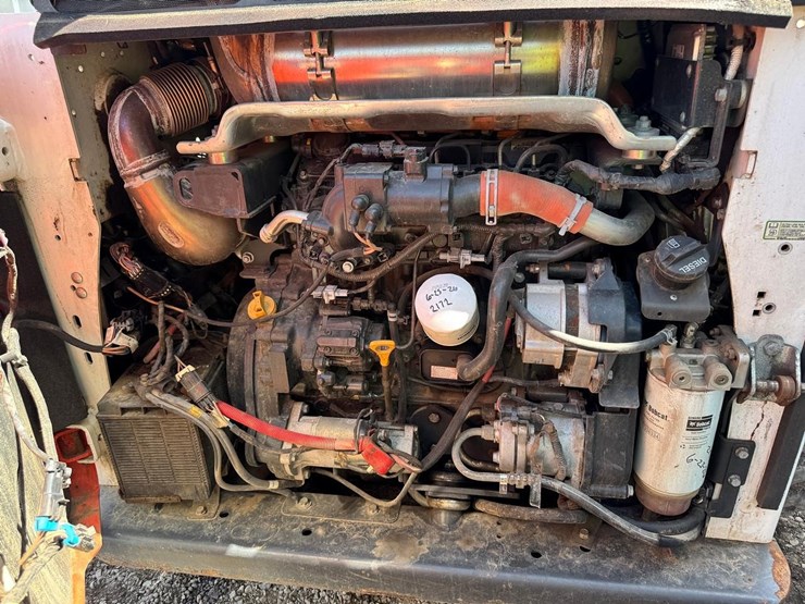 2023-bobcat-t770-image-17