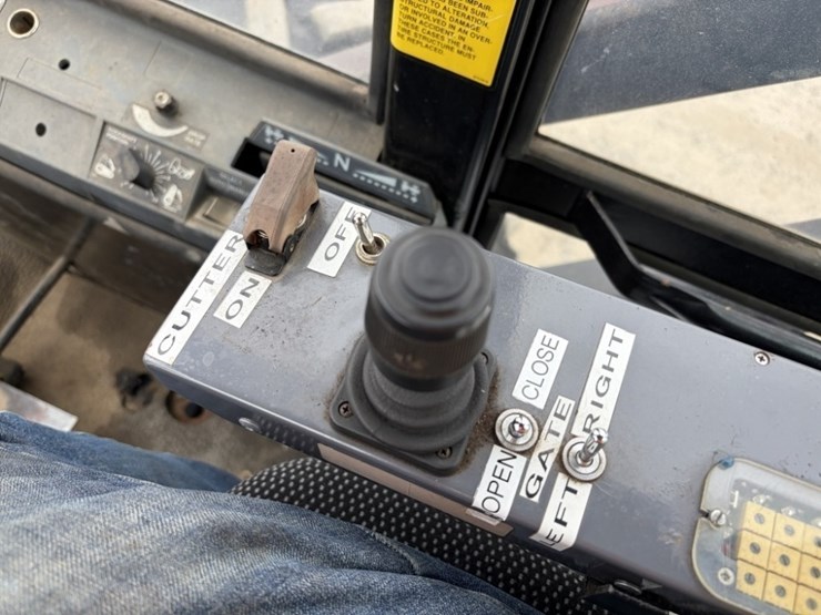1997-new-holland-9030e-image-27