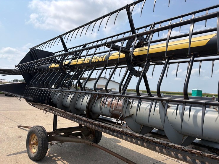 agco-20ft-air-reel-bean-head-w/-cart-image-9