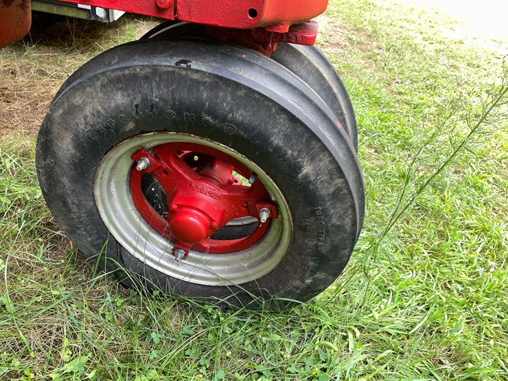 #5701-•-1947-mccormick-farmall-international-harvester-image-10