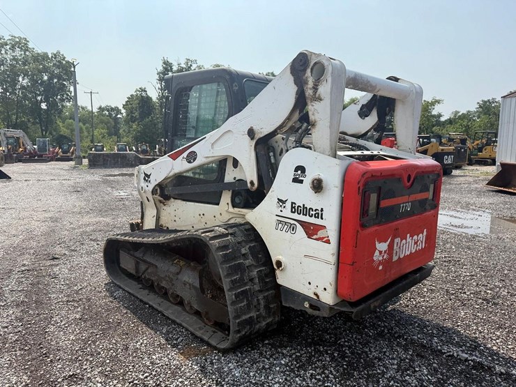 2020-bobcat-t770-image-2