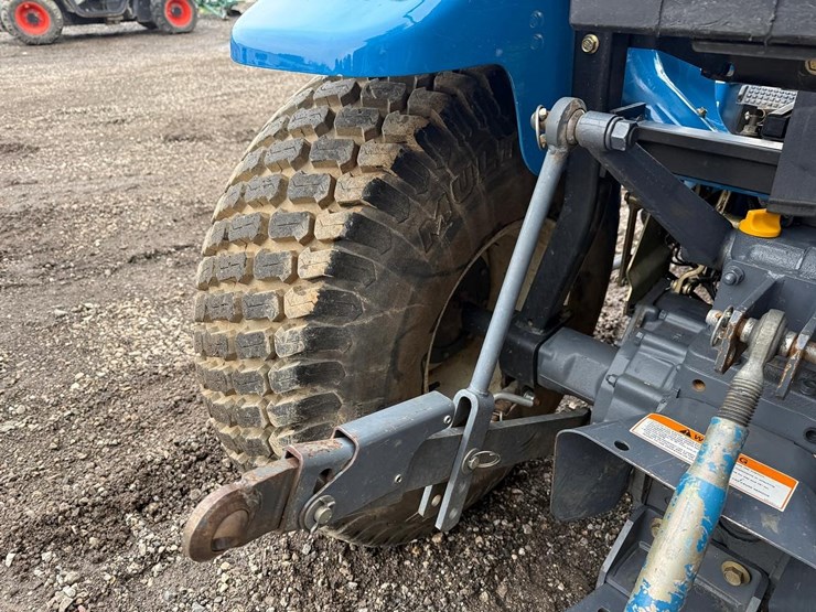 new-holland-tc25d-image-15