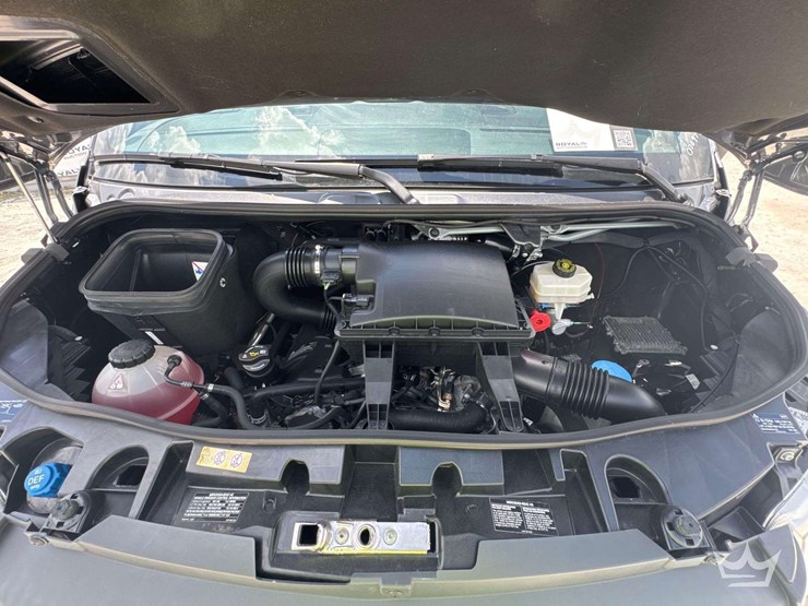 2021-mercedes-benz-sprinter-4500-image-6
