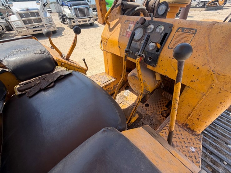 deere-450ba-image-10
