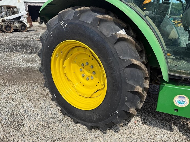 2016-john-deere-5055e-image-13
