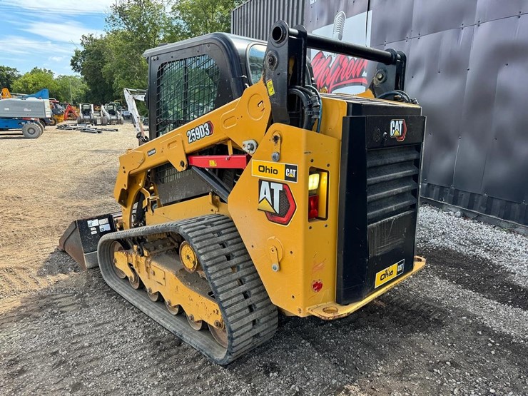 2023-caterpillar-259d3-image-4