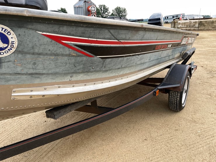 #1221-•-1987-16'-bass-tracker-aluminum-boat-(has-wi-title)-image-13