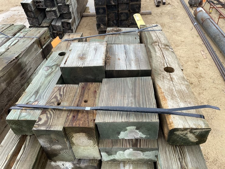 #3643-•-bundle-of-used-guard-rail-posts-image-8