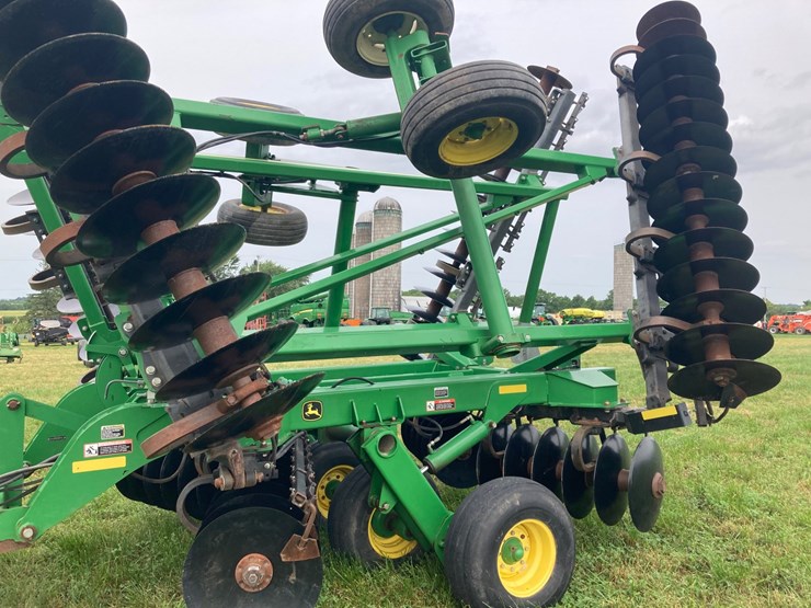2015-john-deere-2620-image-8